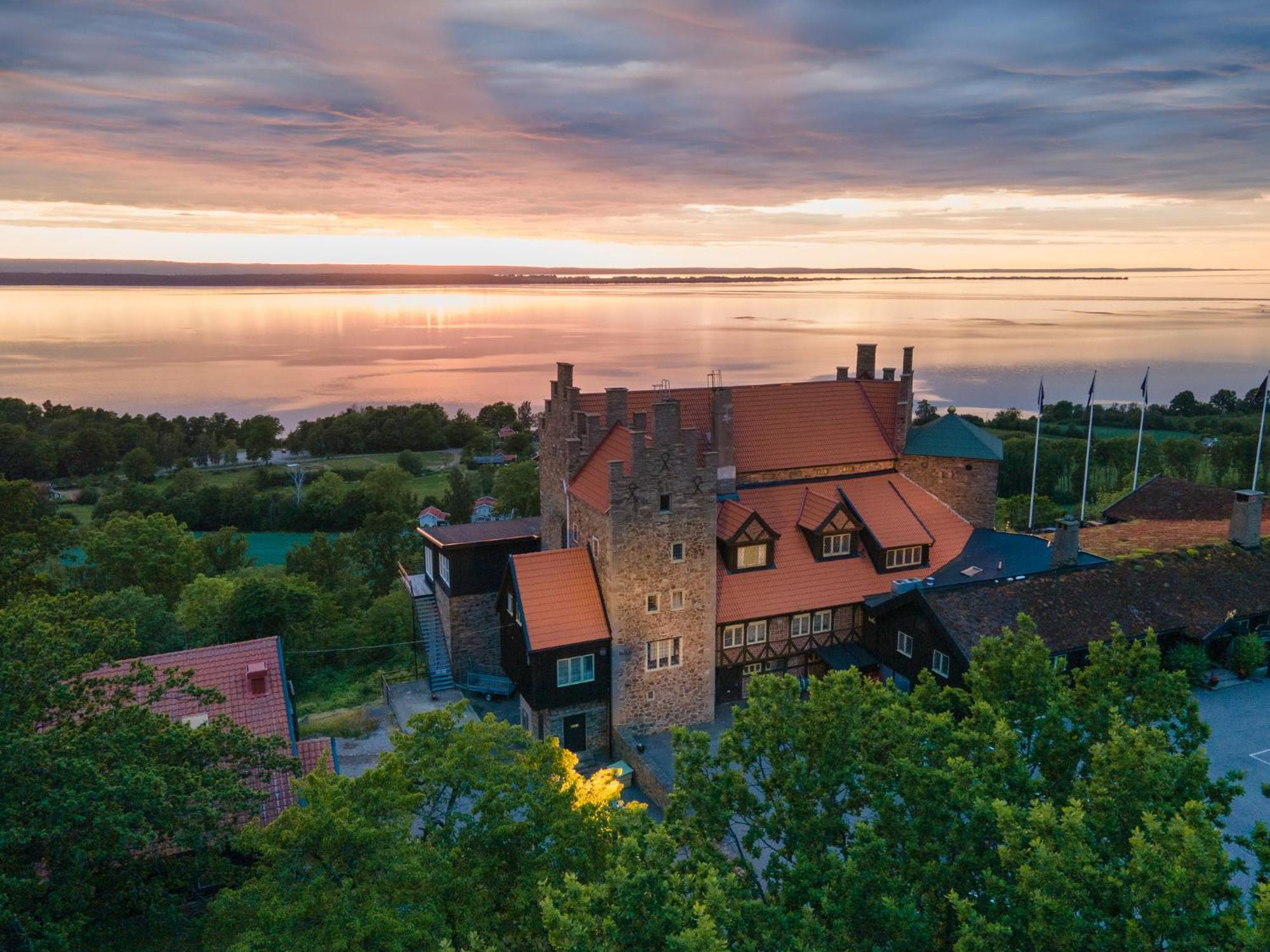 Gyllene Uttern Jula Hotell Granna Bagian luar foto